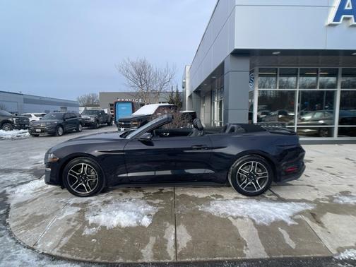 2023 Ford Mustang ECOBOOST PREMIUM