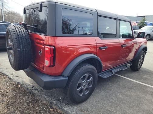 HOT PEPPER RED MET TINT CC 2023 Ford Bronco BIG BEND