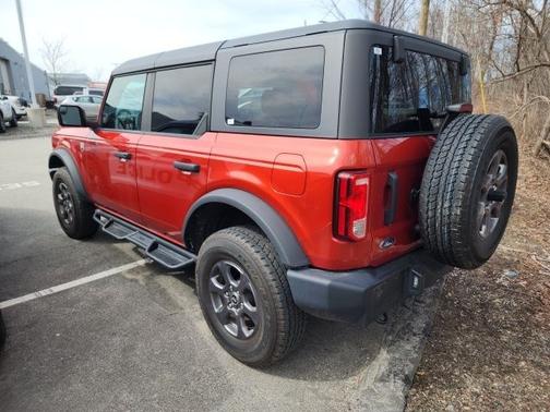 HOT PEPPER RED MET TINT CC 2023 Ford Bronco BIG BEND
