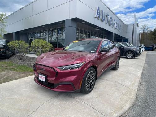 MOLTEN MAGENTA TINTED CC 2025 Ford Mustang Mach-E PREMIUM