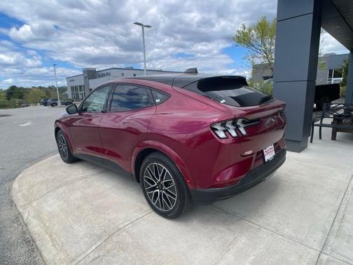 MOLTEN MAGENTA TINTED CC 2025 Ford Mustang Mach-E PREMIUM