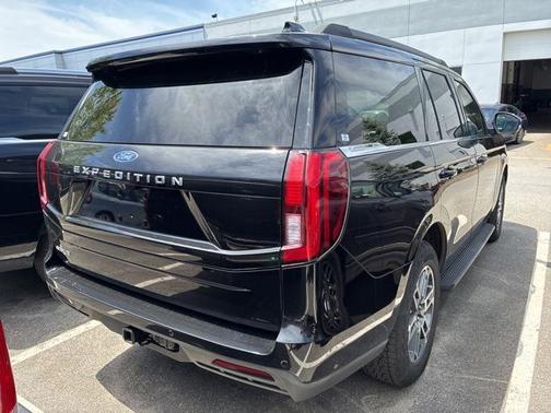 AGATE BLACK METALLIC 2025 Ford Expedition ACTIVE