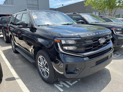 AGATE BLACK METALLIC 2025 Ford Expedition ACTIVE