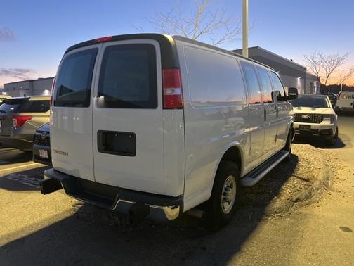2024 Chevrolet Express 2500 WORK VAN