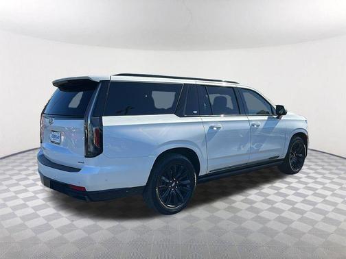 2022 Cadillac Escalade ESV Sport