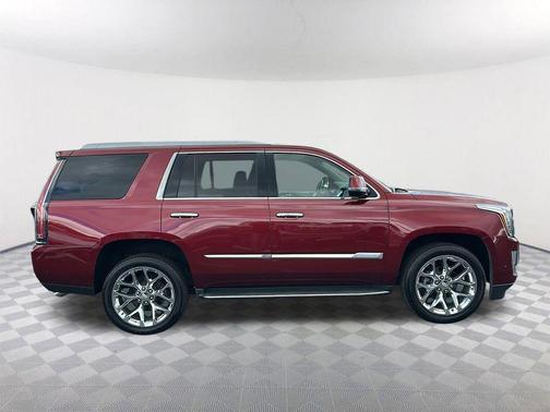 2018 Cadillac Escalade Luxury