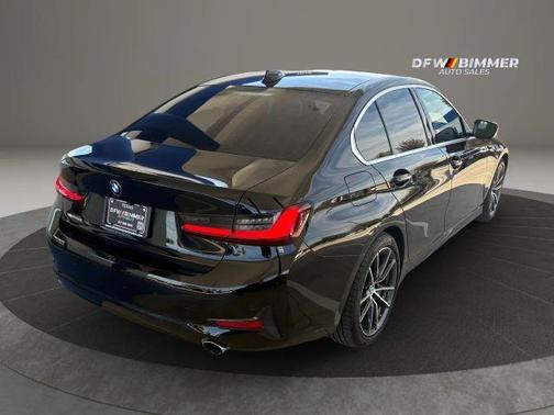 Black 2022 BMW 330 i