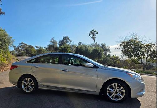 Harbor Gray Metallic 2012 Hyundai SONATA Limited