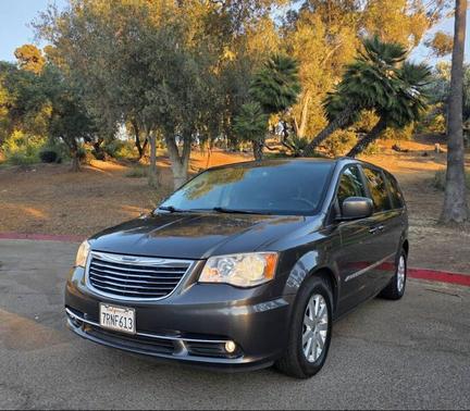 Granite Crystal Metallic Clearcoat 2016 Chrysler Town & Country Touring