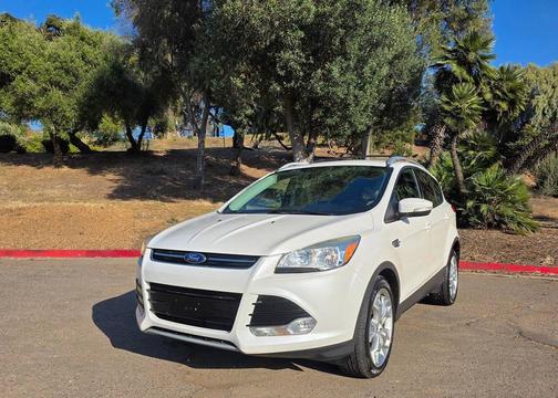White Platinum Tricoat 2014 Ford Escape Titanium