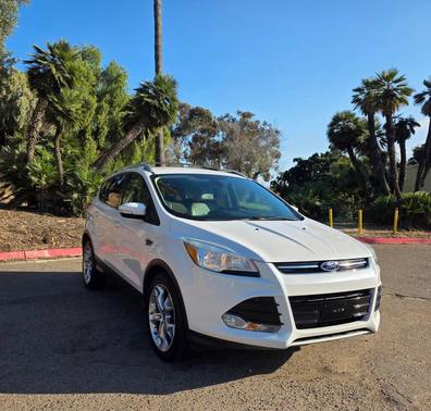 White Platinum Tricoat 2014 Ford Escape Titanium