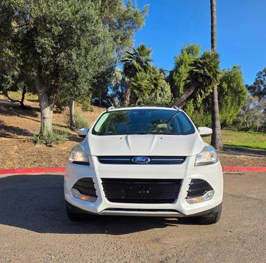 White Platinum Tricoat 2014 Ford Escape Titanium