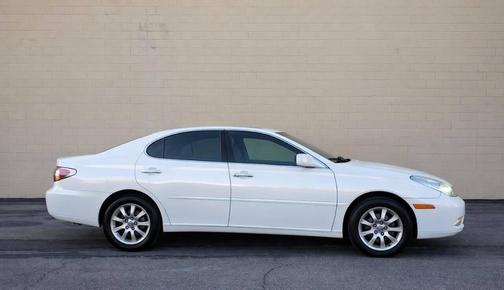 Crystal White 2003 Lexus ES 300 Base