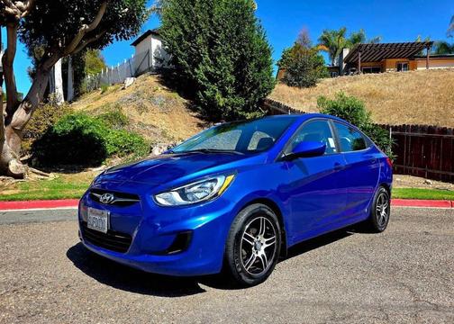 Marathon Blue 2012 Hyundai Accent SE