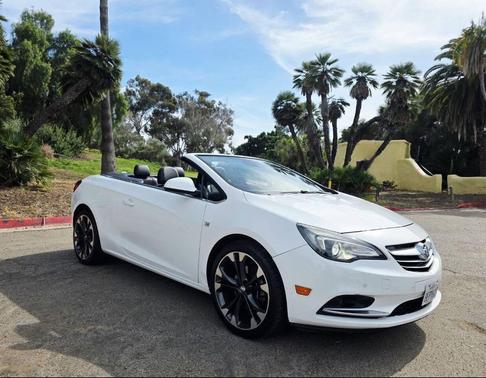 Summit White 2018 Buick Cascada Premium