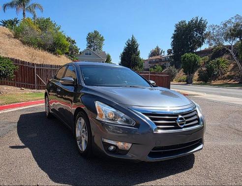 Gun Metallic 2015 Nissan Altima 2.5 SL