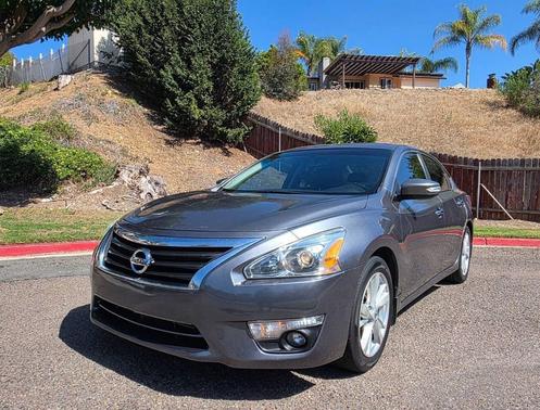 Gun Metallic 2015 Nissan Altima 2.5 SL
