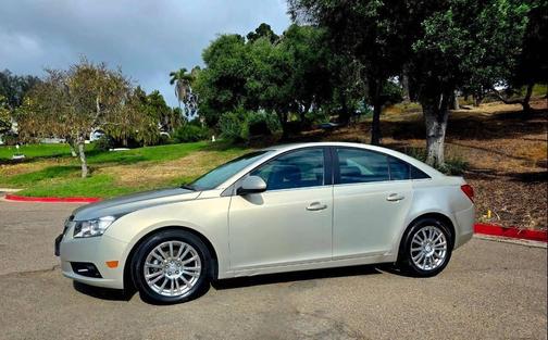 Champagne 2012 Chevrolet Cruze ECO