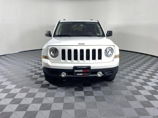 Photo 2 of 48 of 2017 Jeep Patriot High Altitude