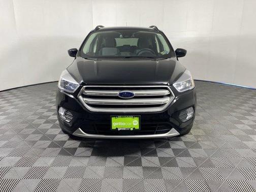 Photo 2 of 99 of 2018 Ford Escape SE