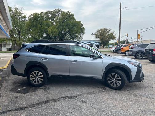 Ice Silver Metallic 2024 Subaru Outback Premium