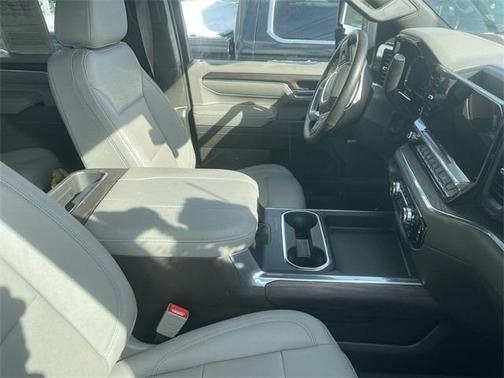 2024 GMC Sierra 2500 SLT