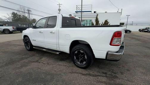 Bright White Clearcoat 2019 RAM 1500 Big Horn