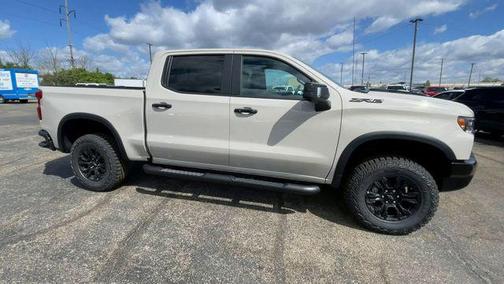 White Sands 2026 Chevrolet Silverado 1500 ZR2