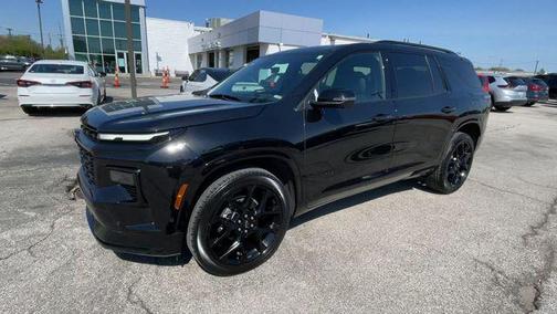 Mosaic Black Metallic 2024 Chevrolet Traverse RS