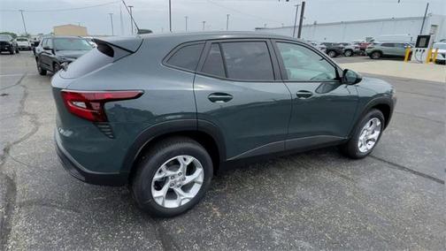 2025 Chevrolet Trax LS