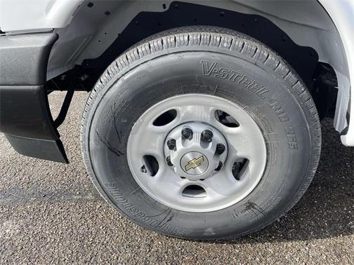 2025 Chevrolet Express 2500 RWD 2500 Regular Wheelbase WT