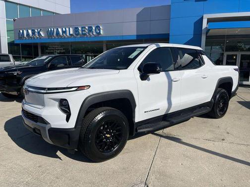 2025 Chevrolet Silverado EV LT