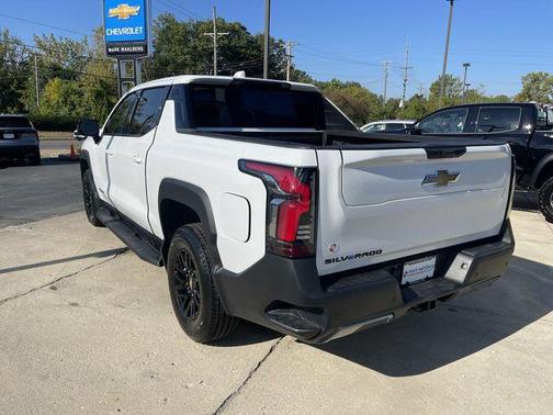 2025 Chevrolet Silverado EV LT