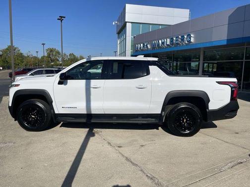 2025 Chevrolet Silverado EV LT