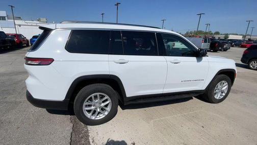 Bright White Clearcoat 2023 Jeep Grand Cherokee L Laredo