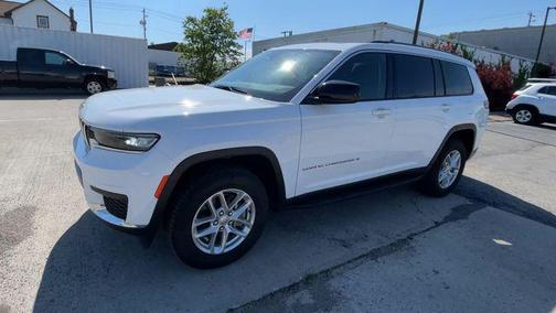 Bright White Clearcoat 2023 Jeep Grand Cherokee L Laredo