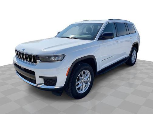 Bright White Clearcoat 2023 Jeep Grand Cherokee L Laredo