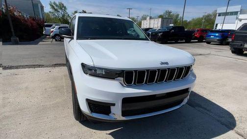 Bright White Clearcoat 2023 Jeep Grand Cherokee L Laredo
