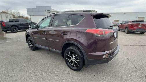 2017 Toyota RAV4 SE