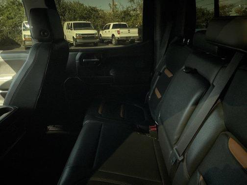 Summit White 2021 GMC Sierra 1500 AT4