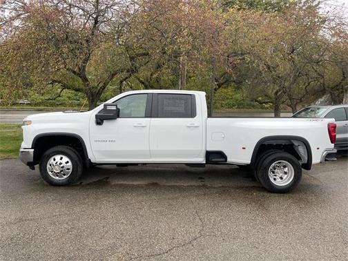 2026 Chevrolet Silverado 3500 LT