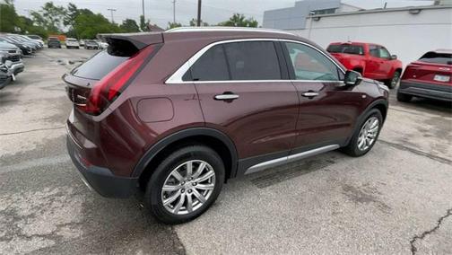 2023 Cadillac XT4 Premium Luxury