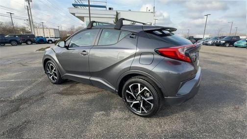 2022 Toyota C-HR XLE