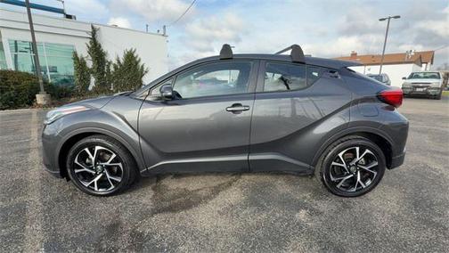 2022 Toyota C-HR XLE