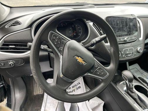 Mosaic Black Metallic 2024 Chevrolet Malibu 1LS