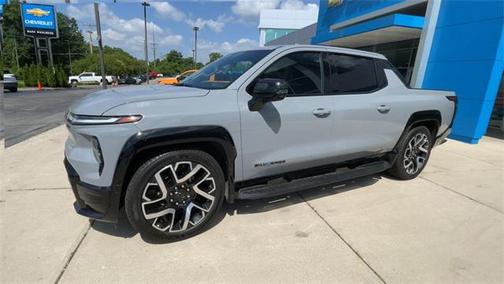 2025 Chevrolet Silverado EV RST