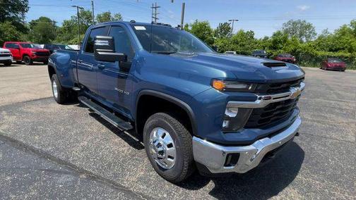 Lakeshore Blue Metallic 2026 Chevrolet Silverado 3500 LT