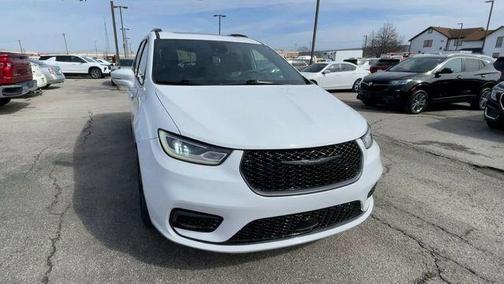 Bright White Clearcoat 2022 Chrysler Pacifica Limited
