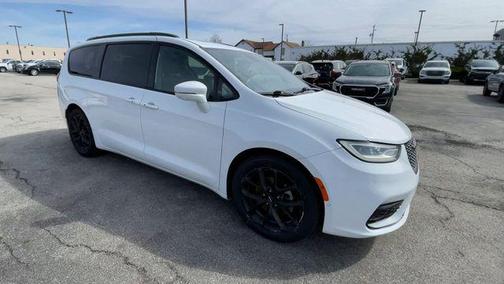 Bright White Clearcoat 2022 Chrysler Pacifica Limited