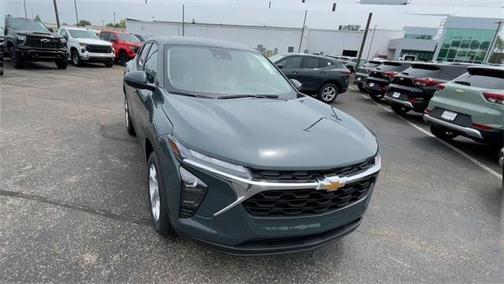 2025 Chevrolet Trax LS